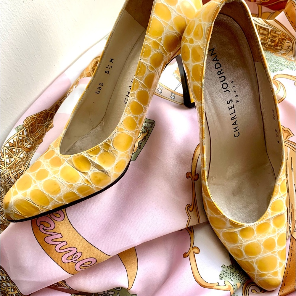 Charles Jourdan yellow croc leather heels sz 5-1/2